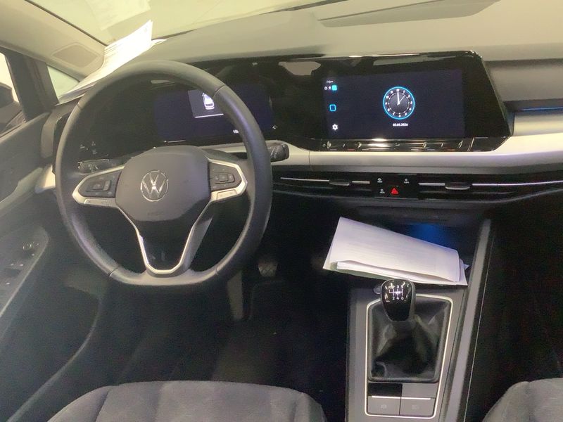 Volkswagen Golf VIII 2.0 TDI Life 2024 – снимка 17