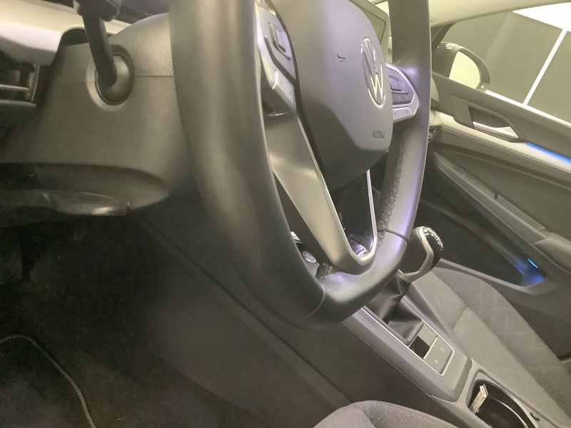 Volkswagen Golf VIII 2.0 TDI Life 2024 – снимка на щета 29