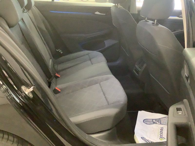 Volkswagen Golf VIII 2.0 TDI Life 2024 – снимка 19