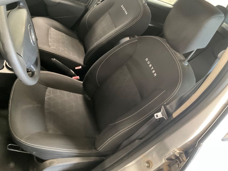 Dacia Duster 1.5 dCi Laureate 4x2 2015 – снимка 23