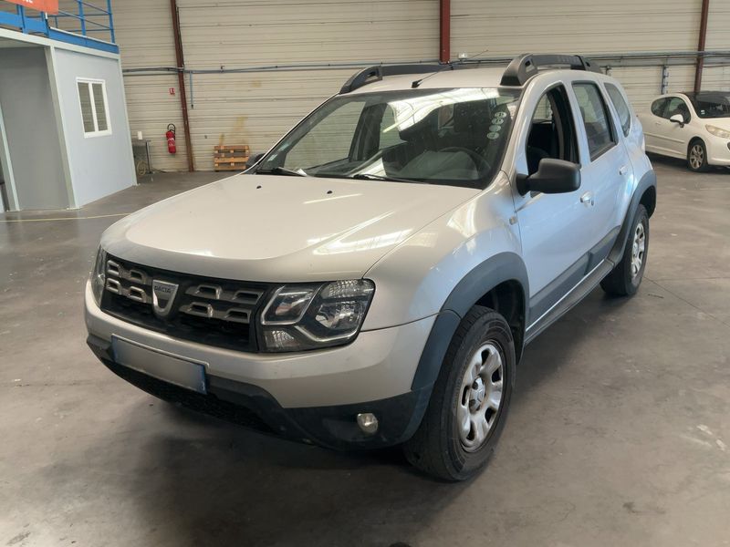 Dacia Duster 1.5 dCi Laureate 4x2 2015 – снимка 1