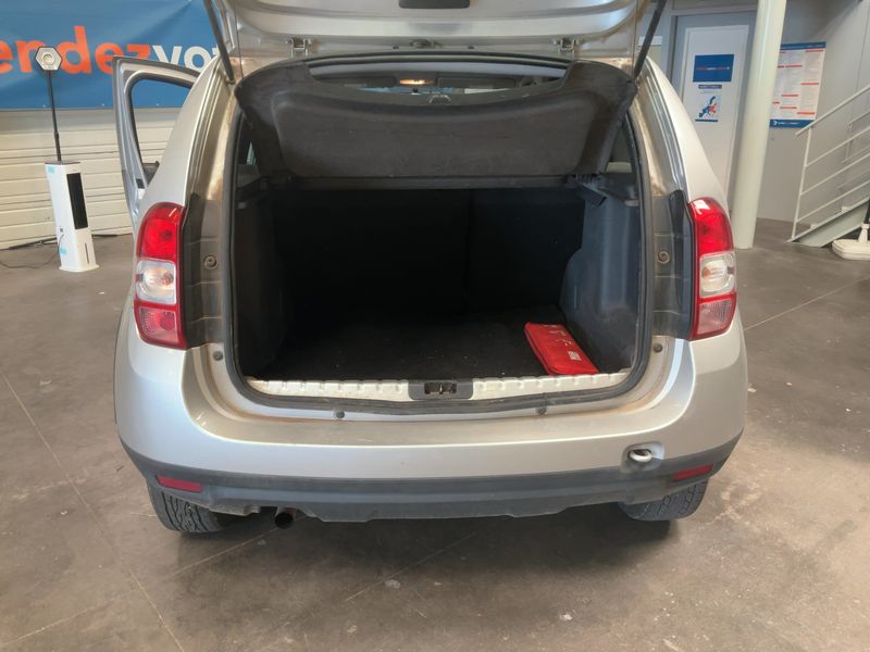 Dacia Duster 1.5 dCi Laureate 4x2 2015 – снимка 15