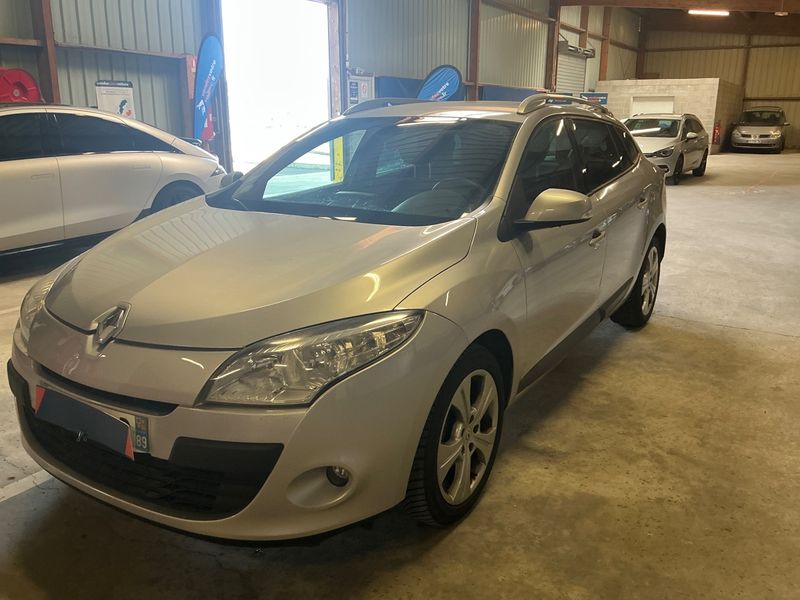 Renault Megane 1.5 dCi Dynamique 2011 – снимка 1