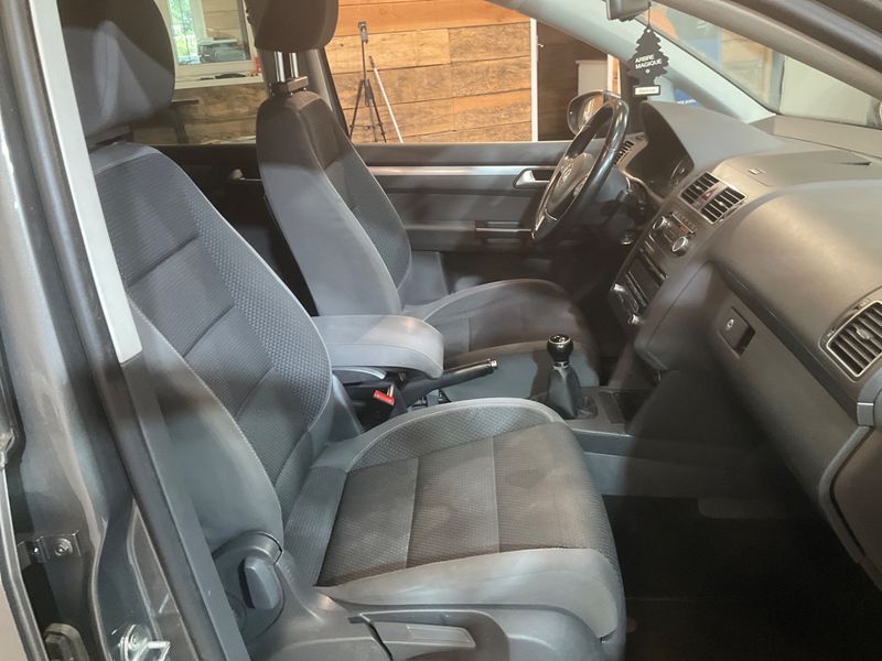 Volkswagen Touran 1.6 TDI Comfortline 2010 – снимка 3
