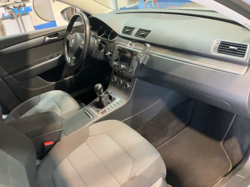 Volkswagen Passat 2.0 TDI Comfortline BlueMotion Tech 2014 – снимка 17