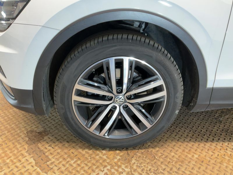 Volkswagen Tiguan 2.0 TDI Highline 4Motion BlueMotion Tech 2018 – снимка 3