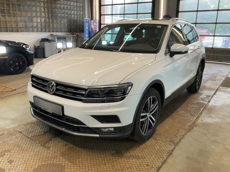 Volkswagen Tiguan 2.0 TDI Highline 4Motion BlueMotion Tech 2018 – снимка 1