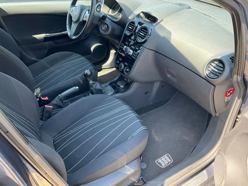 Opel Corsa 1.4 Edition "111 Jahre" 2010 – снимка 3