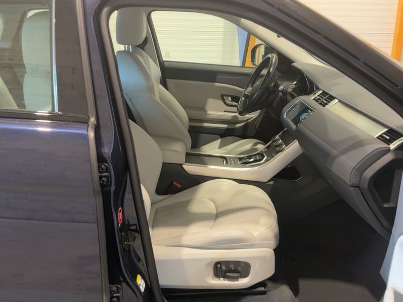 Land Rover Evoque 2.0 Td4 SE 2017 – снимка 16