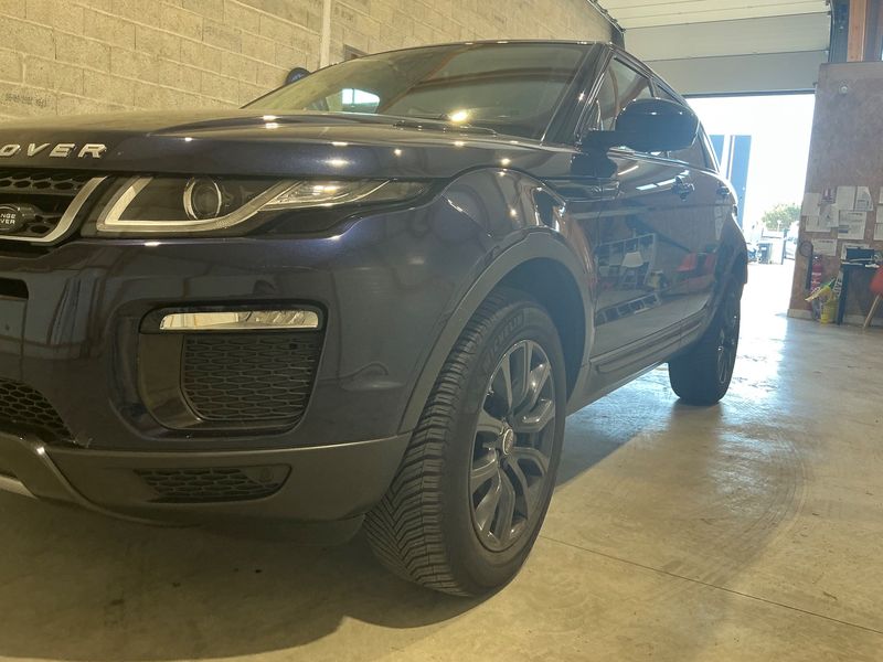 Land Rover Evoque 2.0 Td4 SE 2017 – снимка 2
