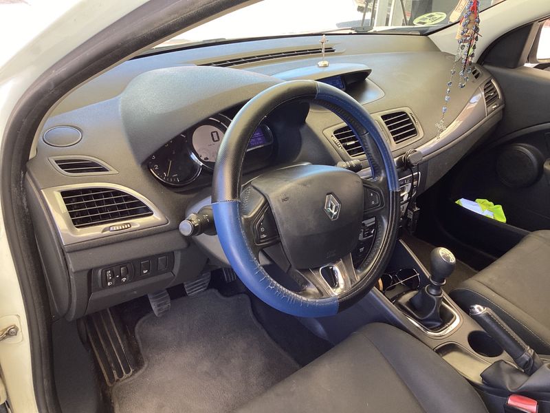 Renault Megane 1.5 dCi Limited 2015 – снимка 24