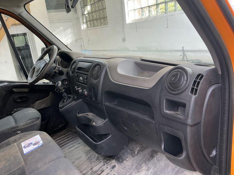 Renault Master 2.3 dCi L2H1 3,5t 2017 – снимка 39