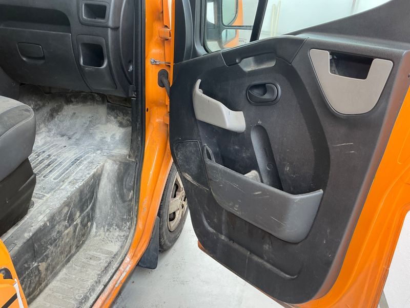 Renault Master 2.3 dCi L2H1 3,5t 2017 – снимка 38