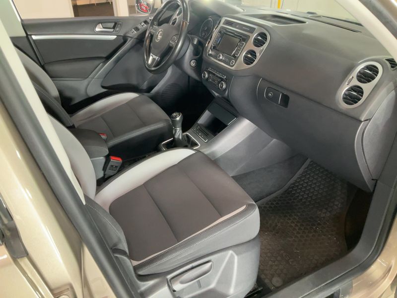 Volkswagen Tiguan 1.4 TSI Life BlueMotion Tech 2013 – снимка 16