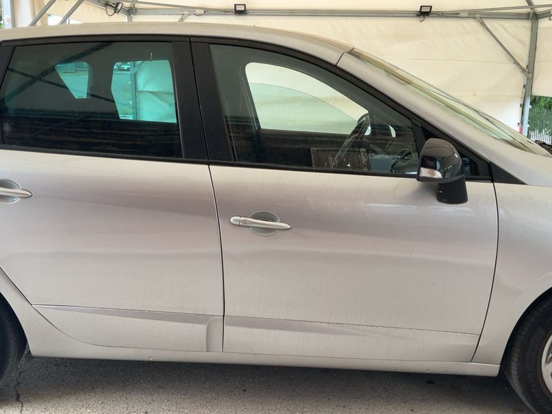 Renault Scenic 1.5 dCi Limited 2016 – снимка 10
