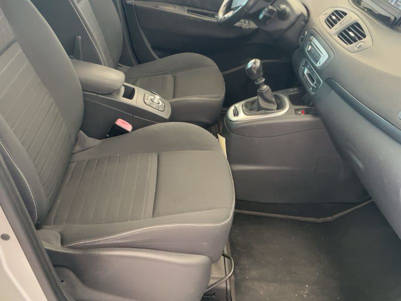 Renault Scenic 1.5 dCi Limited 2016 – снимка 16