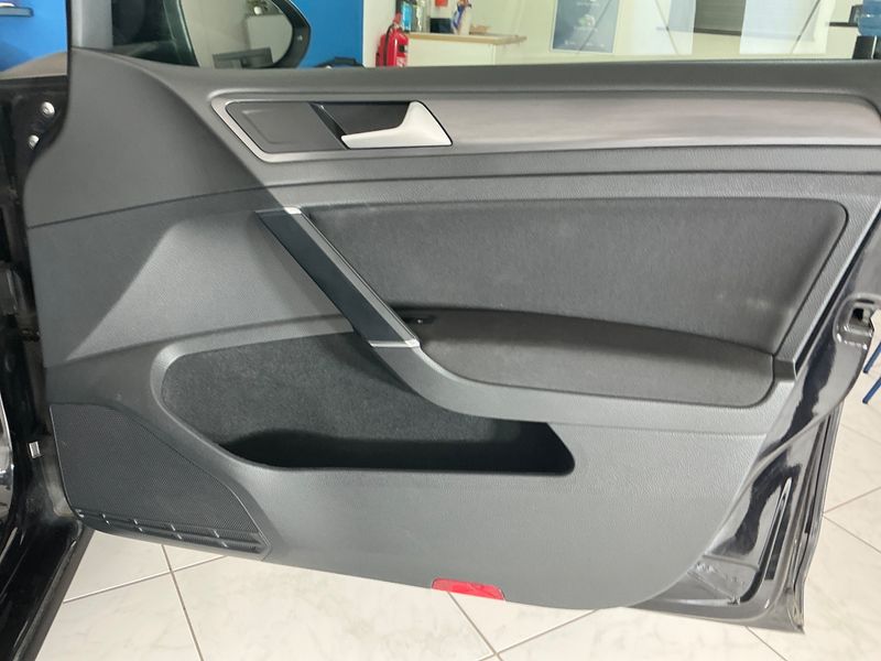 Volkswagen Golf VII 1.6 TDI Comfortline BlueMotion Tech 2017 – снимка 40