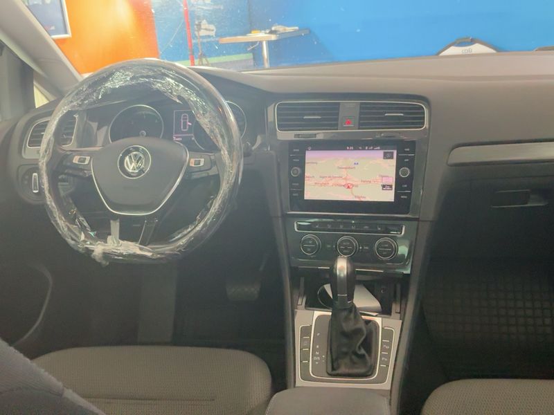 Volkswagen Golf VII 1.6 TDI Comfortline BlueMotion Tech 2017 – снимка 17
