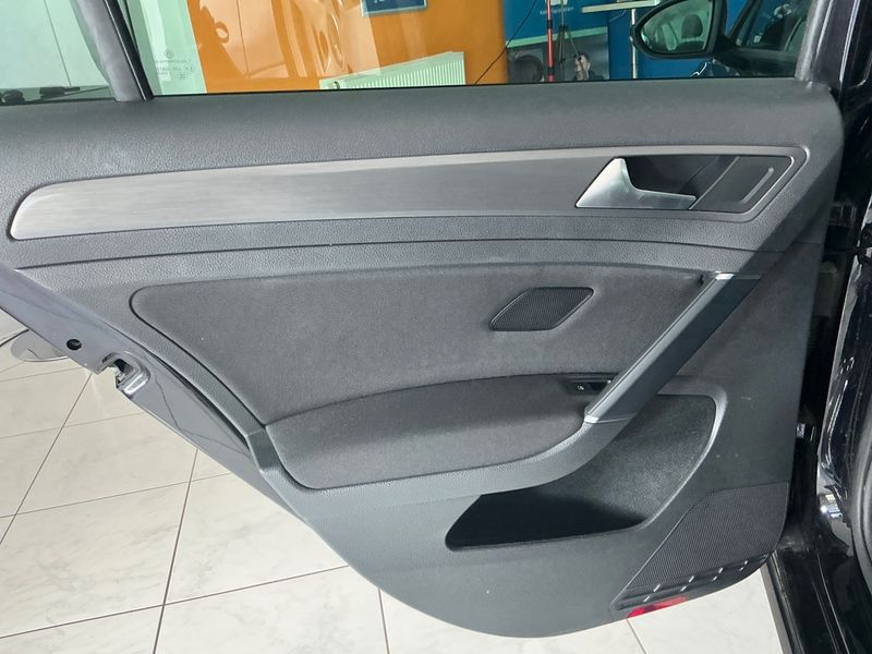 Volkswagen Golf VII 1.6 TDI Comfortline BlueMotion Tech 2017 – снимка 38
