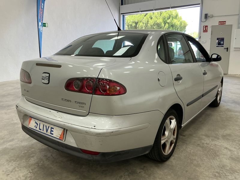 Seat Cordoba 1.9 TDI Reference 2005 – снимка 2