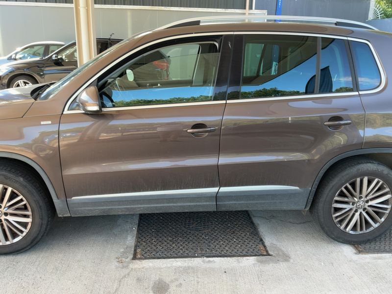 Volkswagen Tiguan 2.0 TDI Cup 4Motion BlueMotion Tech 2014 – снимка 4