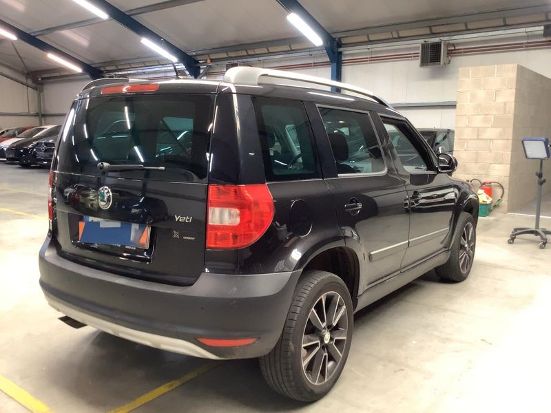 Skoda Yeti 2.0 TDI Ambition 2012 – снимка 8