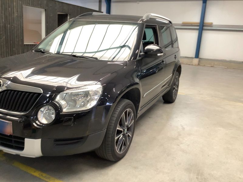 Skoda Yeti 2.0 TDI Ambition 2012 – снимка 2
