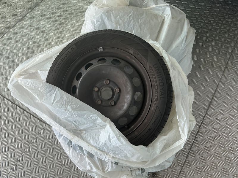 Volkswagen Caddy 1.6 TDI Maxi Trendline BlueMotion Tech 2012 – снимка на щета