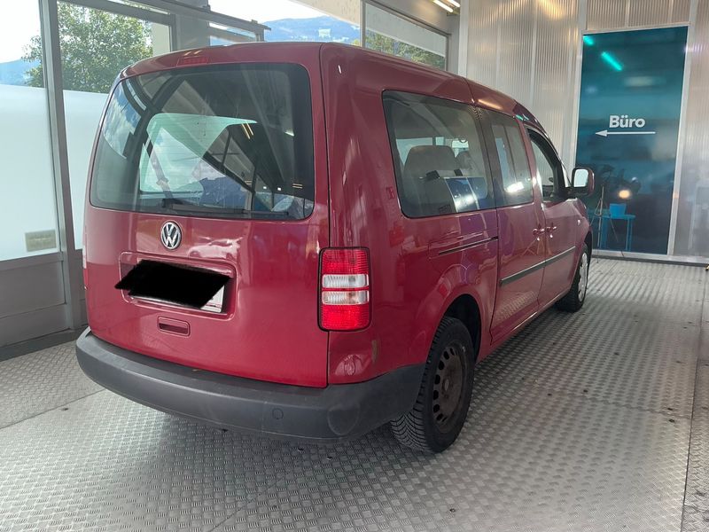 Volkswagen Caddy 1.6 TDI Maxi Trendline BlueMotion Tech 2012 – снимка 2