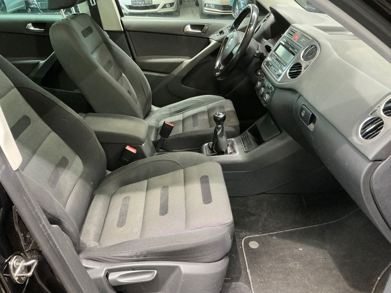 Volkswagen Tiguan 1.4 TSI Sport & Style 4Motion 2009 – снимка 3