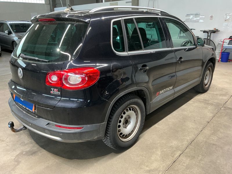 Volkswagen Tiguan 1.4 TSI Sport & Style 4Motion 2009 – снимка 2