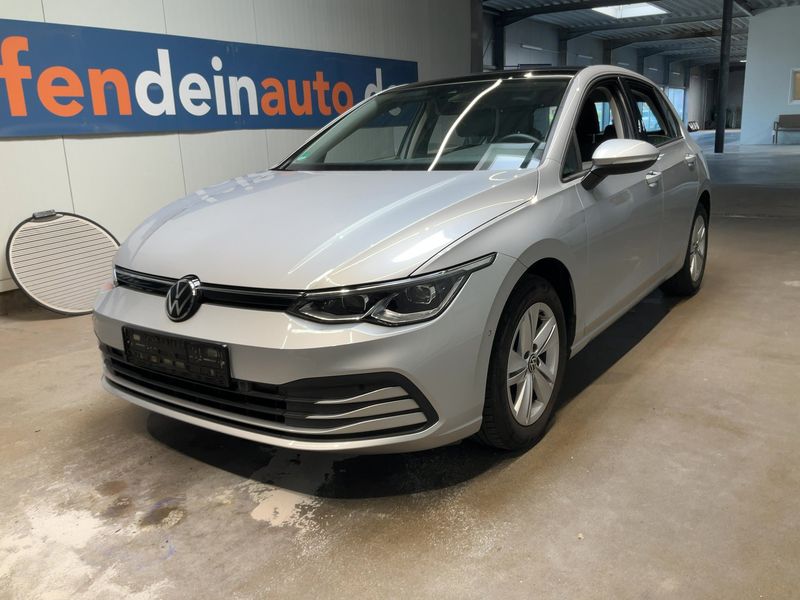 Volkswagen Golf VIII 2.0 TDI Life 2022 – снимка 1