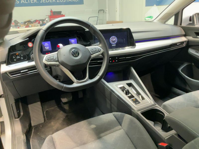 Volkswagen Golf VIII 2.0 TDI Life 2022 – снимка 17