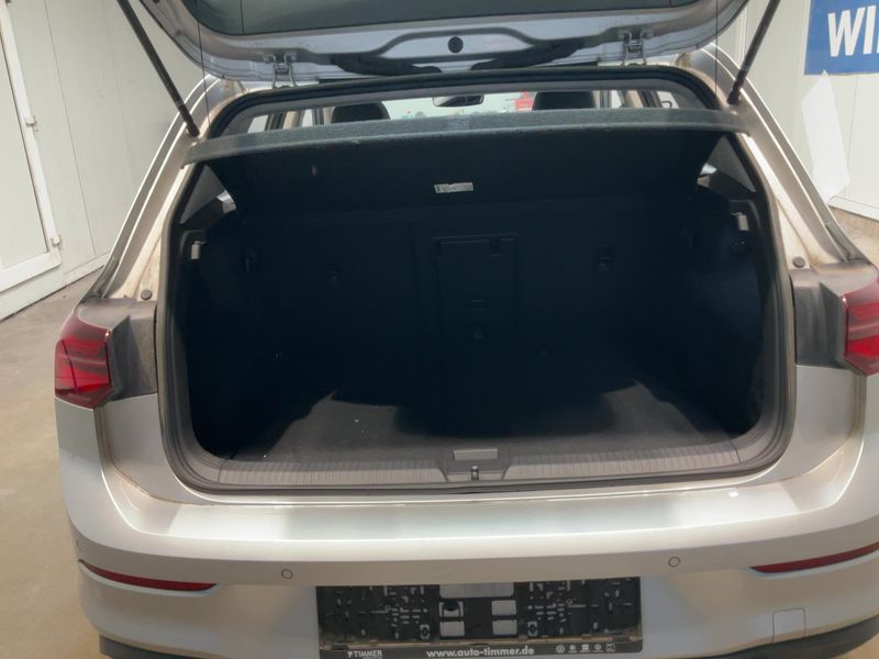 Volkswagen Golf VIII 2.0 TDI Life 2022 – снимка 15