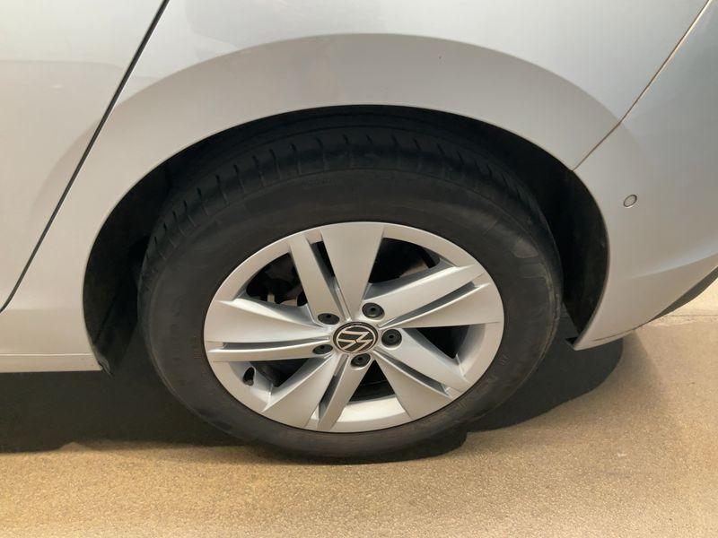 Volkswagen Golf VIII 2.0 TDI Life 2022 – снимка 5