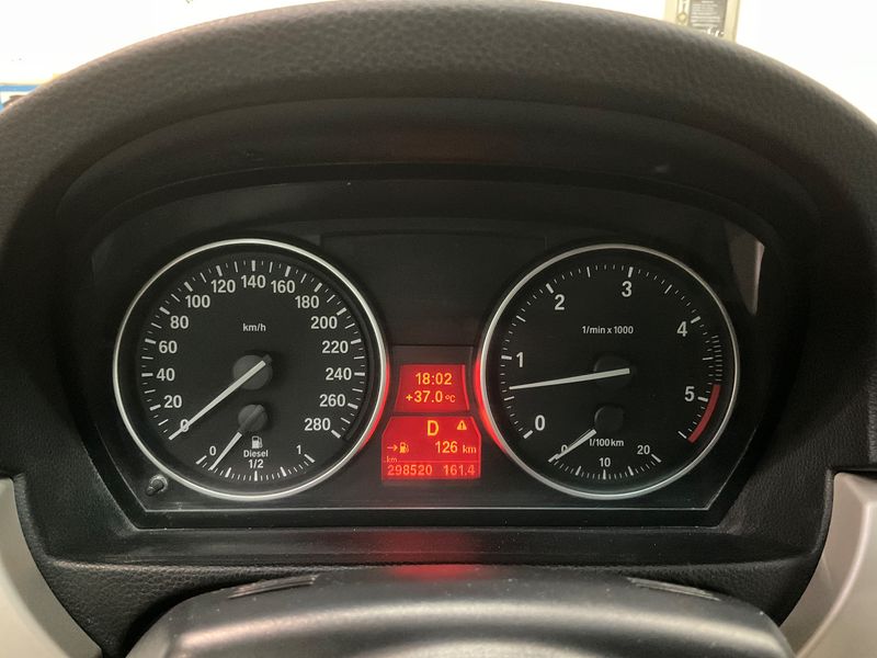 BMW 3er 325d 2010 – снимка 18