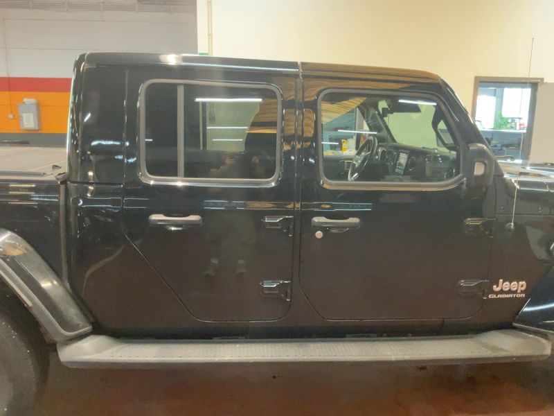 Jeep Gladiator 3.0 CRD Overland 4WD 2022 – снимка 10