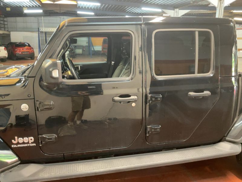 Jeep Gladiator 3.0 CRD Overland 4WD 2022 – снимка 4