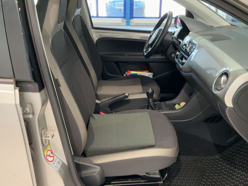 Volkswagen up! 1.0 High up! 2014 – снимка 17