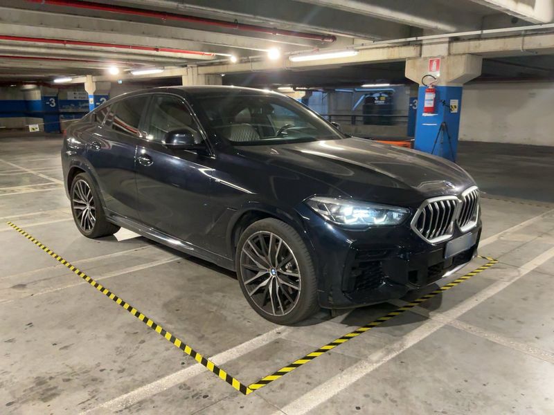 BMW X6 xDrive 30d Mild-Hybrid M Sport 2022 – снимка 8