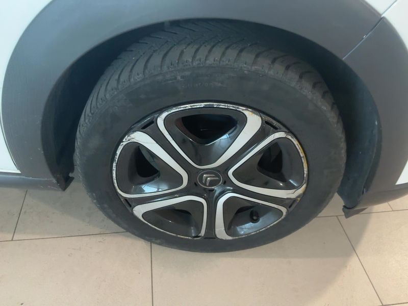 Citroen C3 1.2 PureTech Shine 2017 – снимка 11