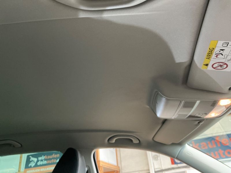 Volkswagen Tiguan 1.4 TSI Sport & Style BlueMotion Tech 2015 – снимка 38