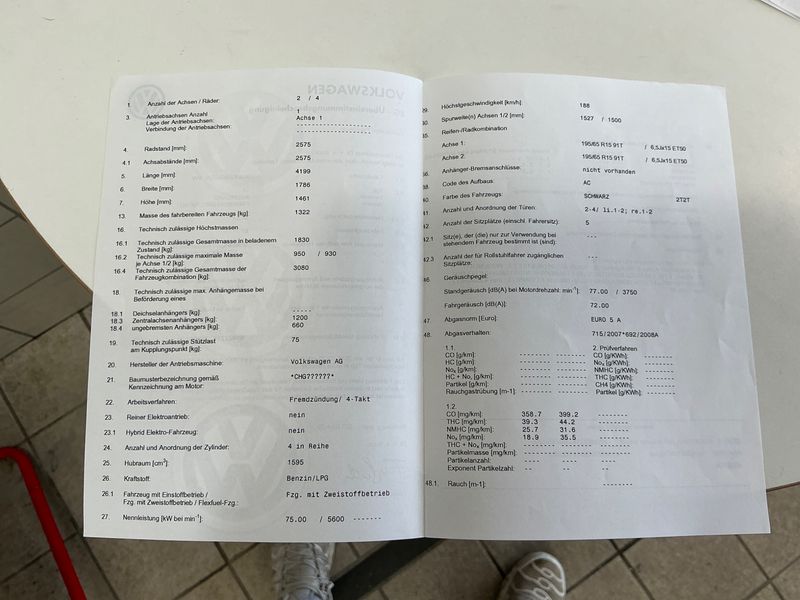 Volkswagen Golf VI 1.6 BIFuel Style 2011 – снимка 22