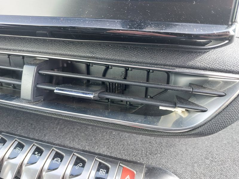 Peugeot 5008 1.2 PureTech Allure Pack 2021 – снимка 40