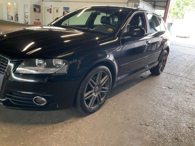 Audi A3 Sportback 2.0 TFSI S line Sportpaket plus 2010 – снимка 2