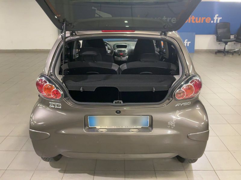 Toyota Aygo 1.0 VVT-i Dynamic 2014 – снимка 15