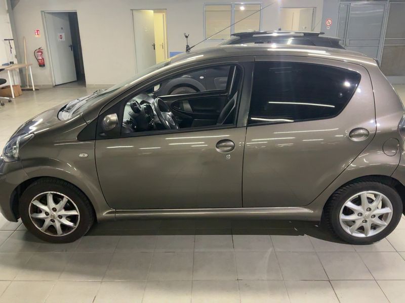 Toyota Aygo 1.0 VVT-i Dynamic 2014 – снимка 4