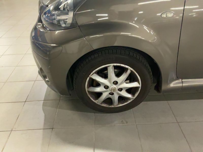 Toyota Aygo 1.0 VVT-i Dynamic 2014 – снимка 3