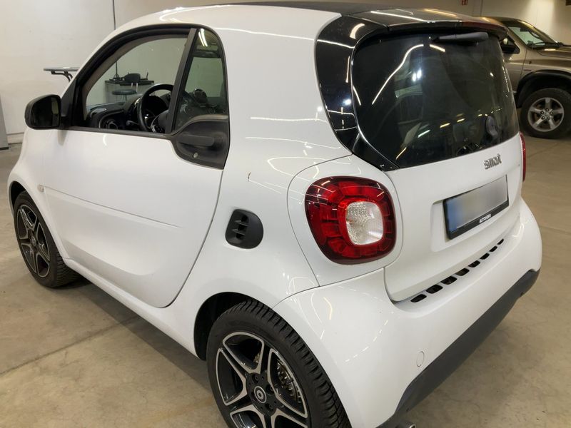 Smart fortwo 0.9 Turbo Basis Prime 2019 – снимка 6