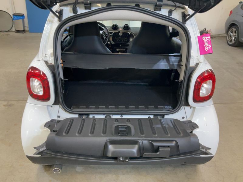 Smart fortwo 0.9 Turbo Basis Prime 2019 – снимка 15